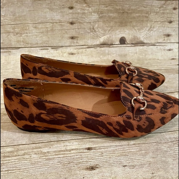 Host Pick! NWOB Women’s Cato Leopard Animal Print Flats Size 8 - Picture 2 of 5